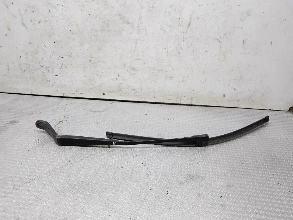Windshield/front glass wiper blade – Volkswagen Sharan (2001-2010)