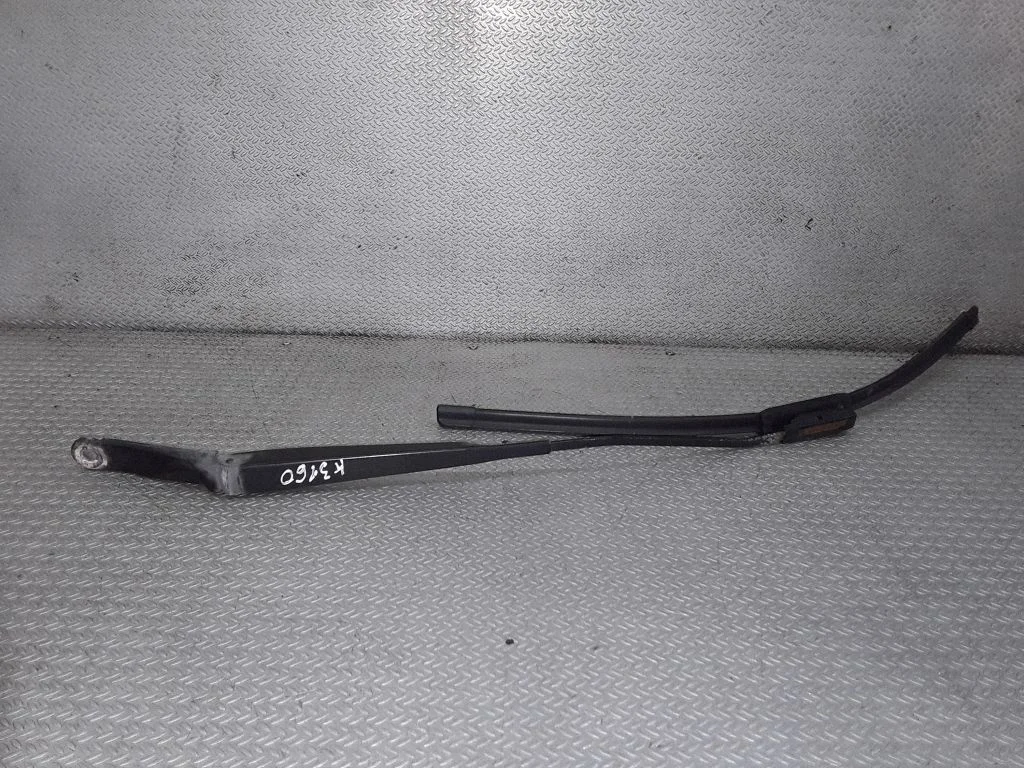 Windshield/front glass wiper blade – Renault Laguna III (2007-2015)