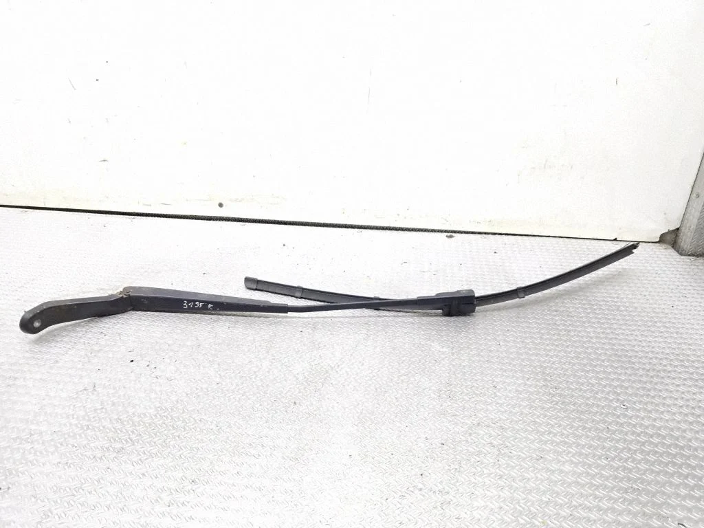 Esiklaasi kojamees 7M395549B
