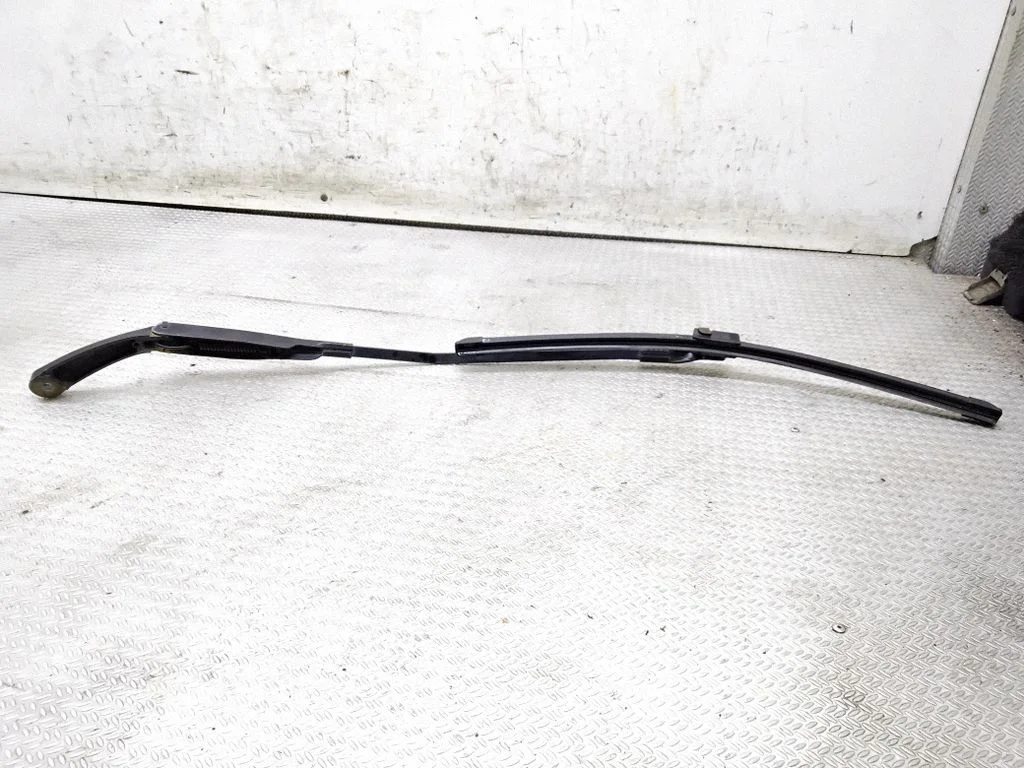 Windshield/front glass wiper blade – Volkswagen Golf IV (1998-2005)
