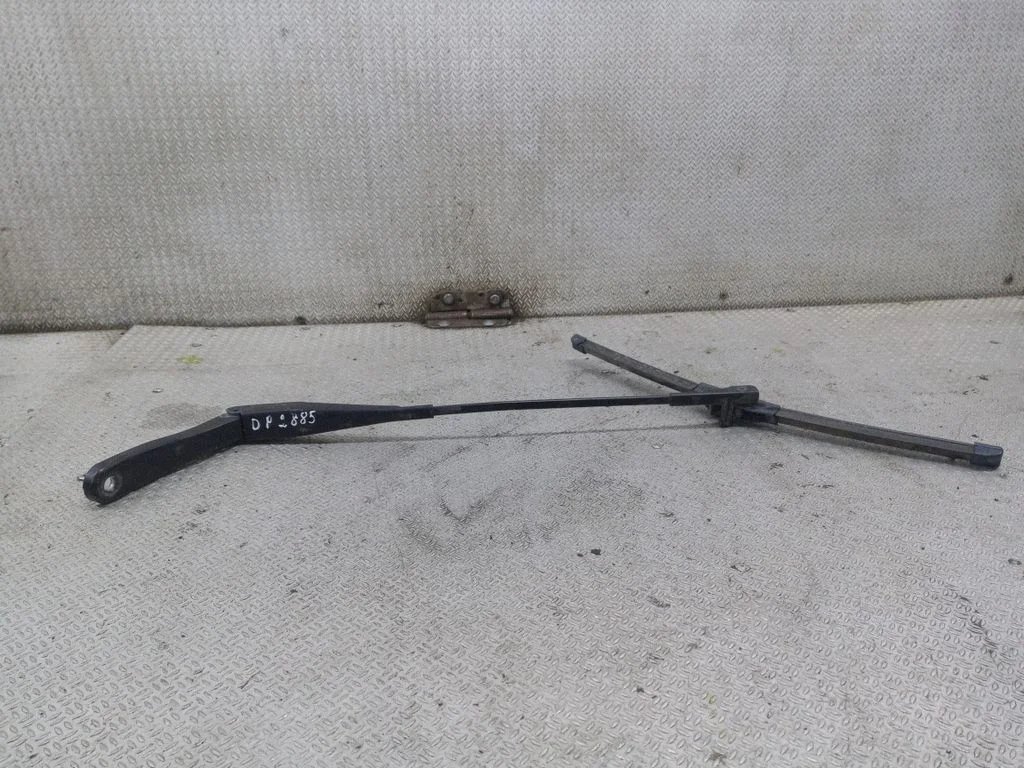 Windshield/front glass wiper blade – Opel Astra H (2004-2012)