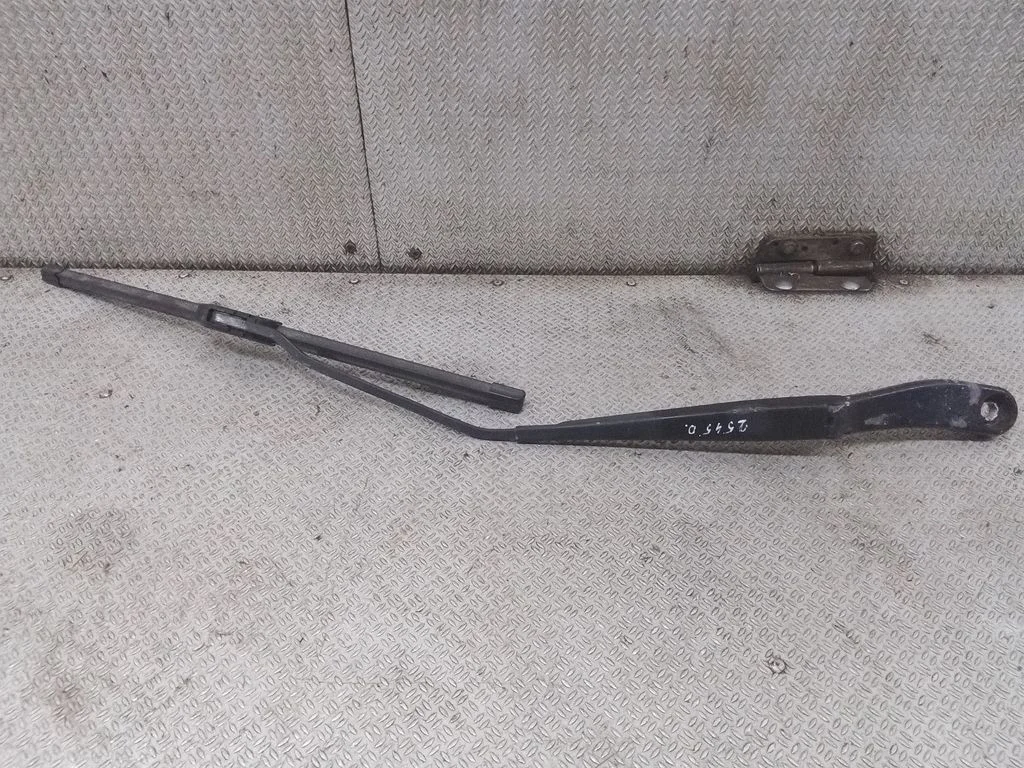 Windshield/front glass wiper blade – Chrysler Sebring (ST-22 - JR) (2000-2007), right