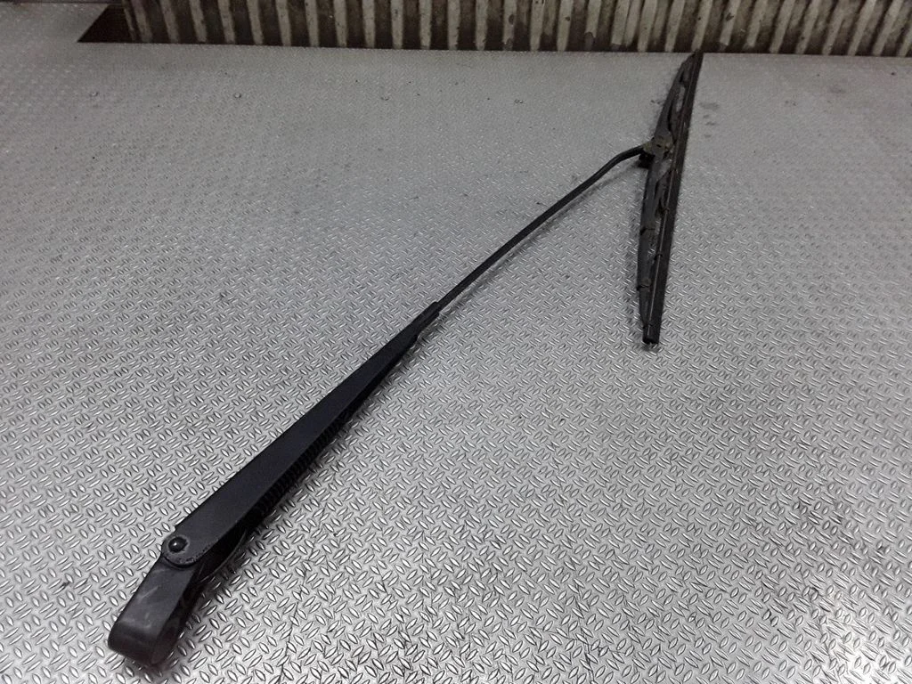 Windshield/front glass wiper blade – Ford Transit - Tourneo Connect (2003-2008)