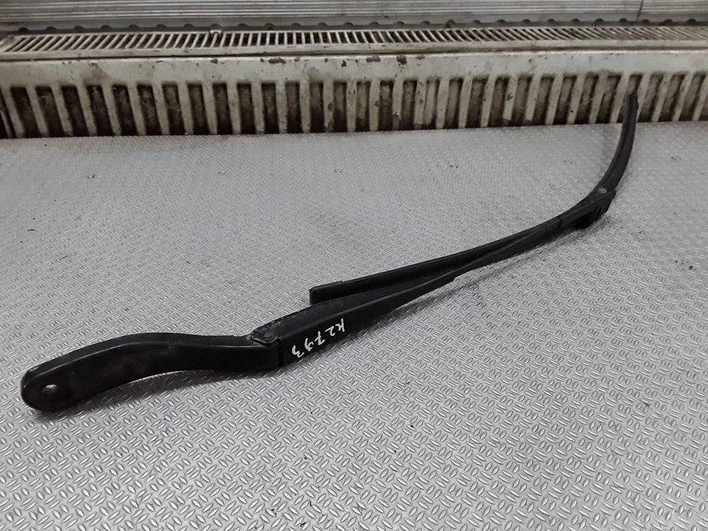 Priekšējā stikla tīrītājs 30698249LHD