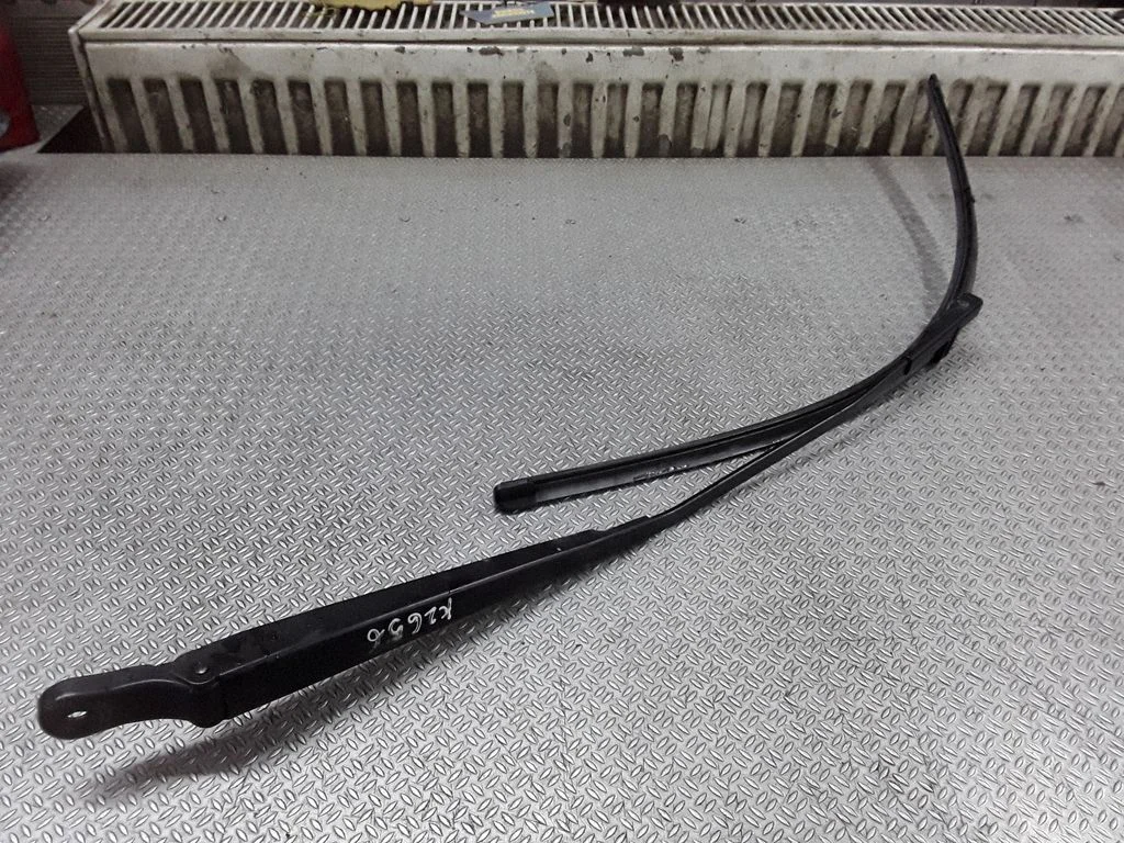 Windshield/front glass wiper blade 8200360823A – Renault Modus (2004-2007)
