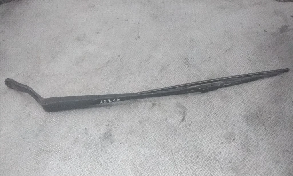 Windshield/front glass wiper blade – Ford Fiesta (2002-2005)