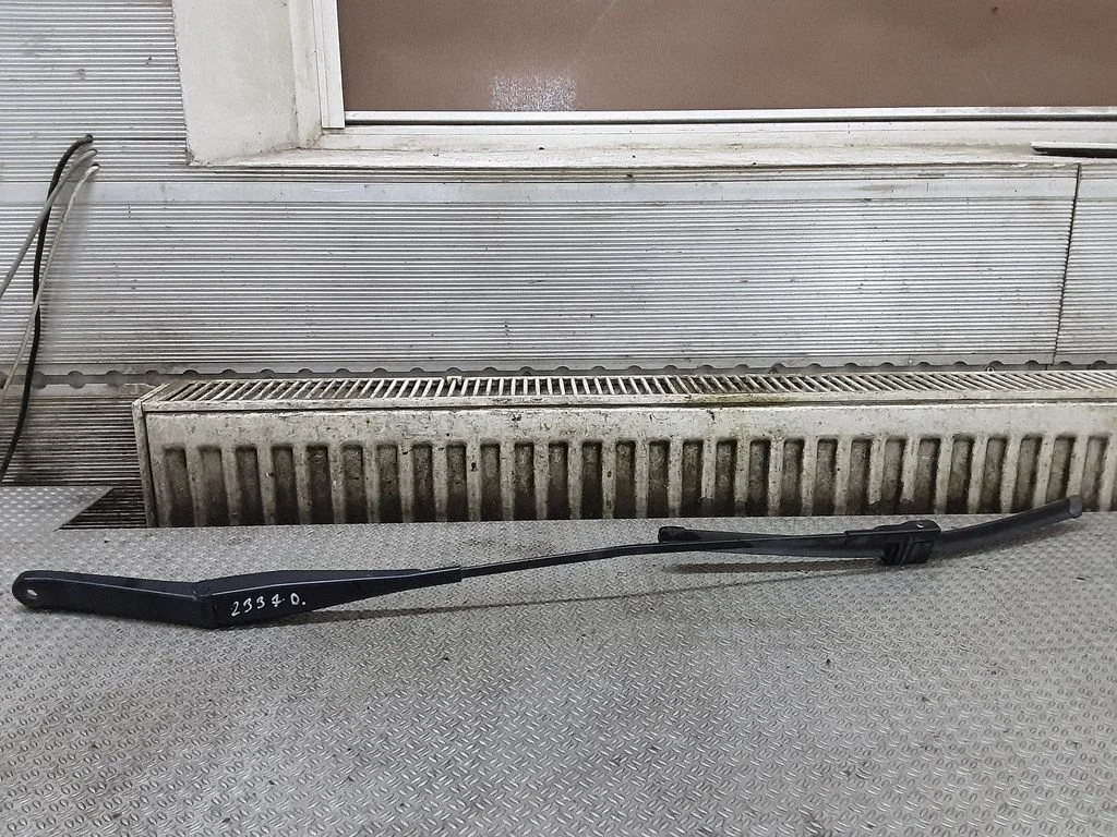 Esiklaasi kojamees 4M5117526CC