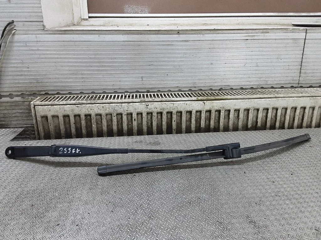 Esiklaasi kojamees 4M5117526AC