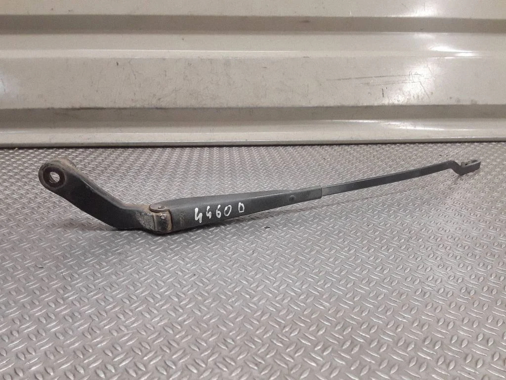 Front wiper blade arm – Suzuki Vitara (ET/TA) (1989-1998)