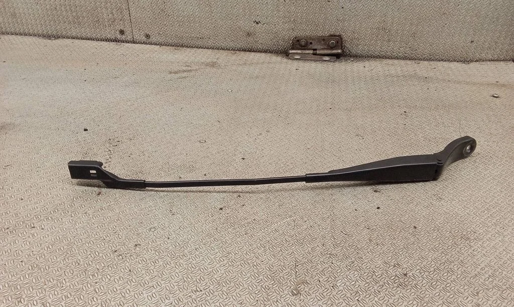 Front wiper blade arm – Citroen C3 (2016-2024)