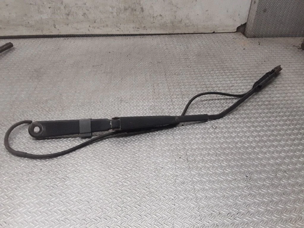 Priekšējā stikla tīrītāja svira 280005697A