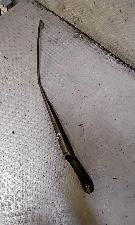 Front wiper blade arm – Volkswagen Transporter - Caravelle T5 (2003-2015)