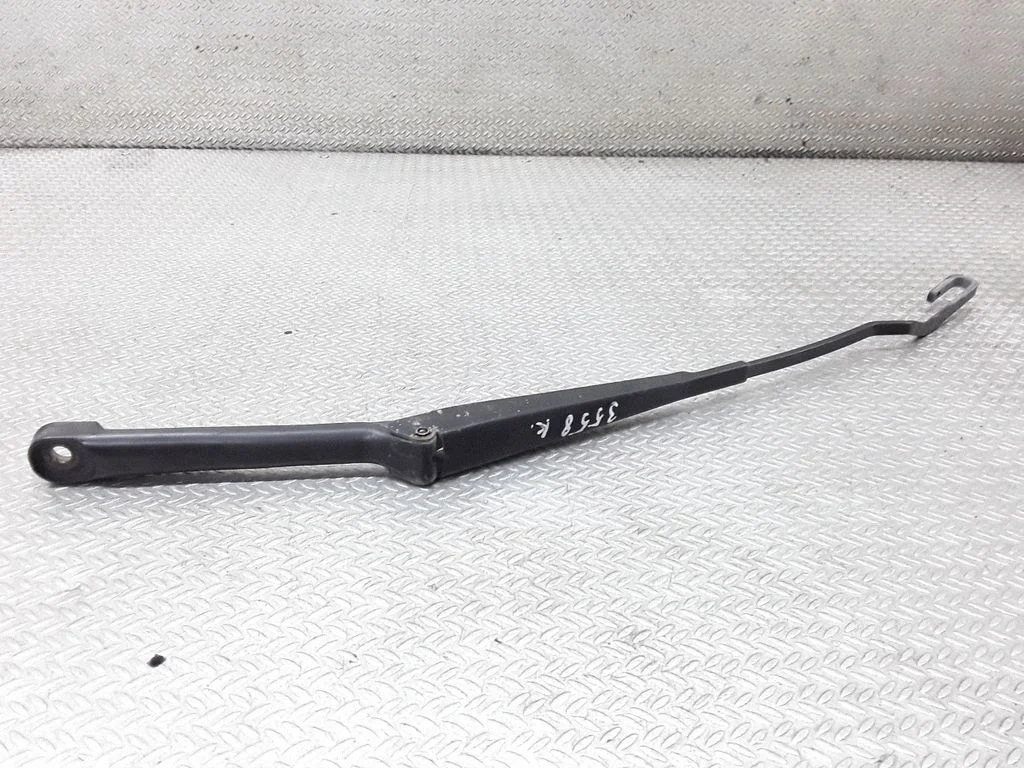 Front wiper blade arm – Volkswagen Transporter - Caravelle T4 (1991-2003)