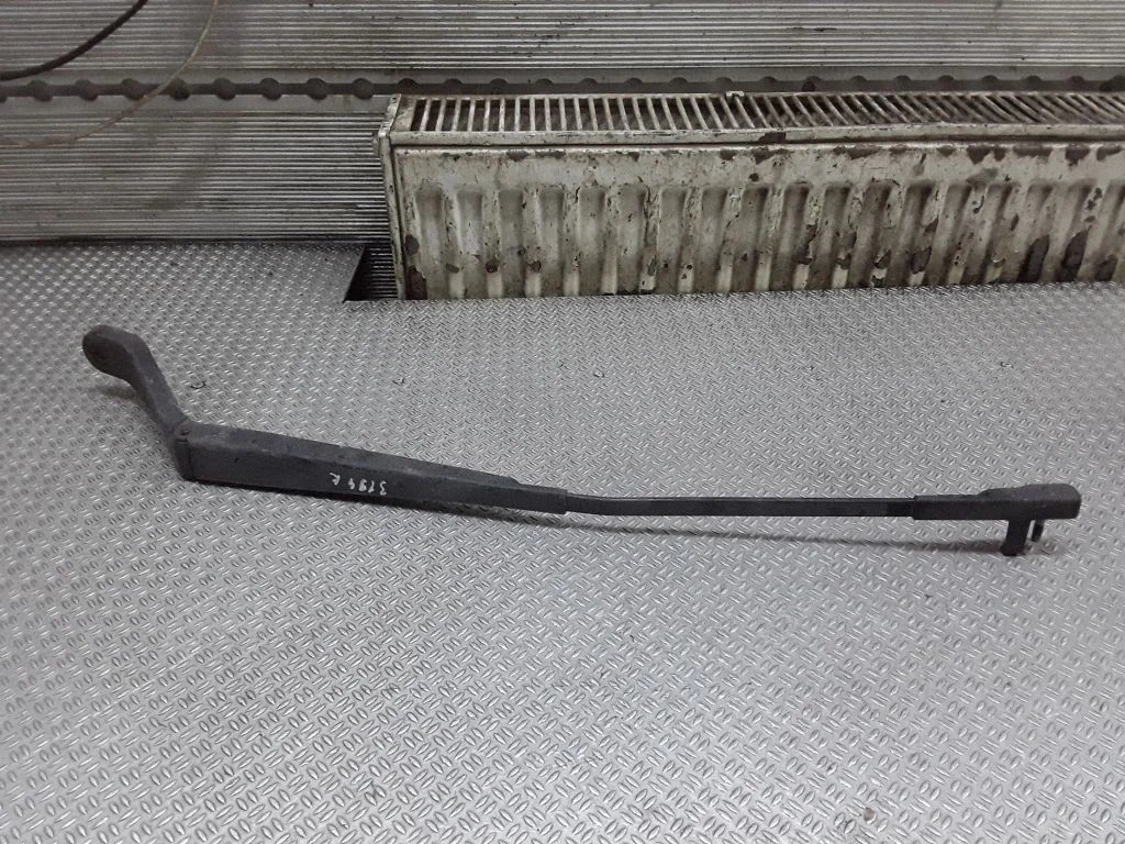 Front wiper blade arm – Volkswagen Sharan (2001-2010)