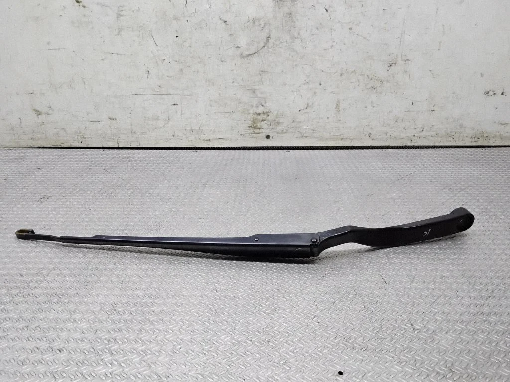 Front wiper blade arm – Nissan Murano Z50 (2002-2008)