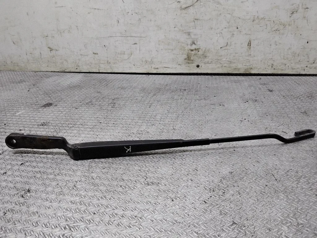 Ramię wycieraczki przedniej – Volkswagen Golf IV (1998-2005)
