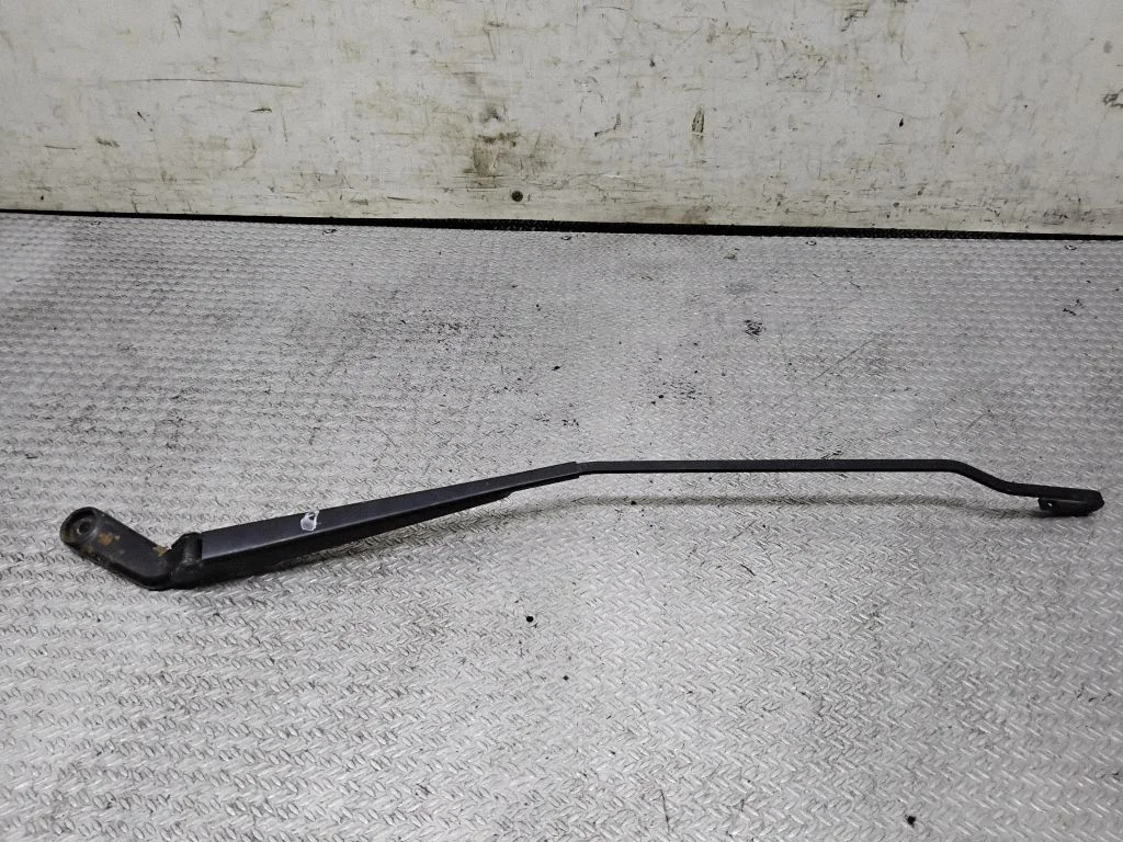 Ramię wycieraczki przedniej – Volkswagen Golf IV (1998-2005)