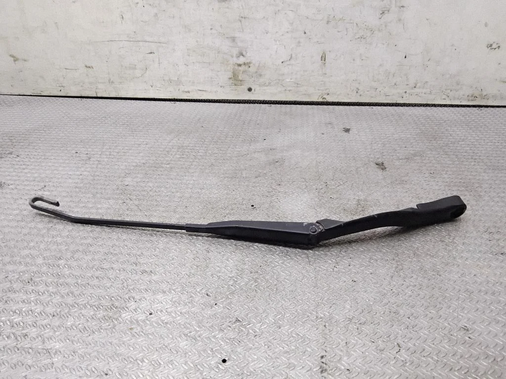 Front wiper blade arm – Audi A8 S8 D2 4D (1994-2002)