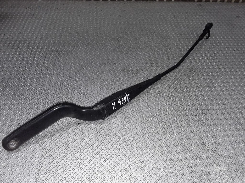 Front wiper blade arm – Ford Focus C-MAX (2003-2010)