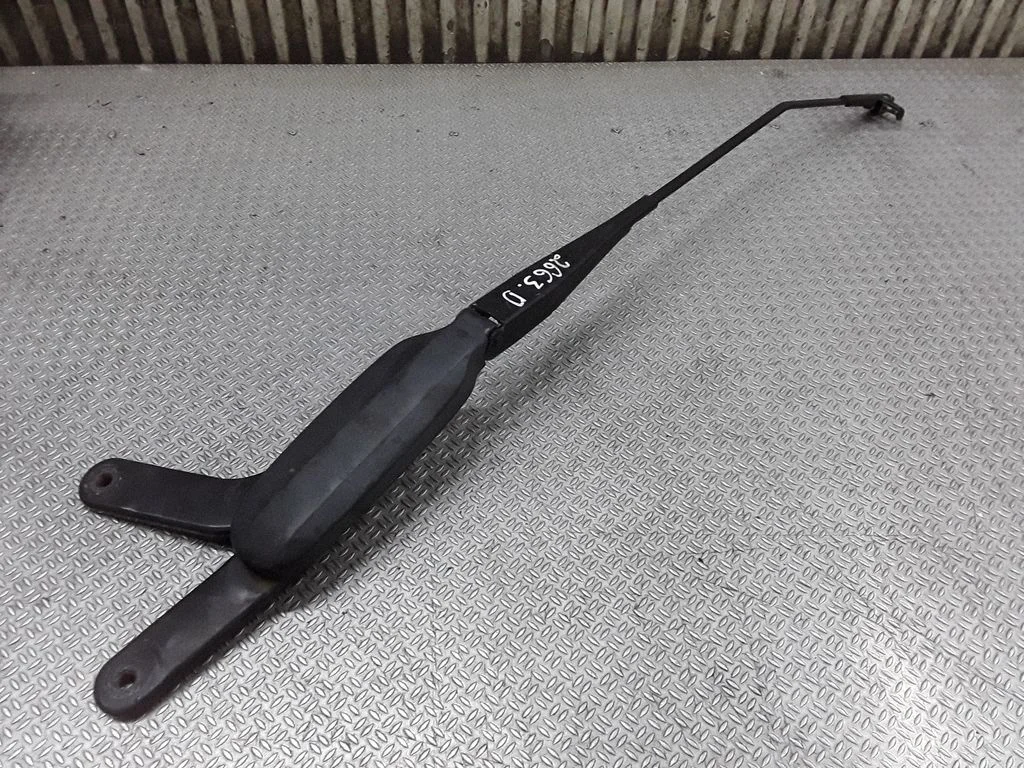 Front wiper blade arm – Ford Focus C-MAX (2003-2010)