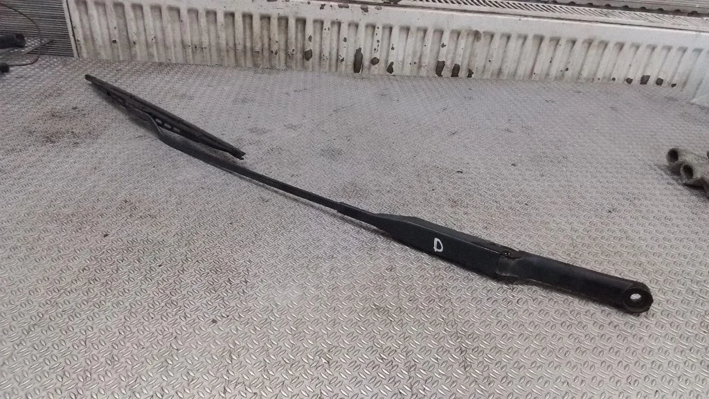 Front wiper blade arm – Opel Combo C (2001-2011)