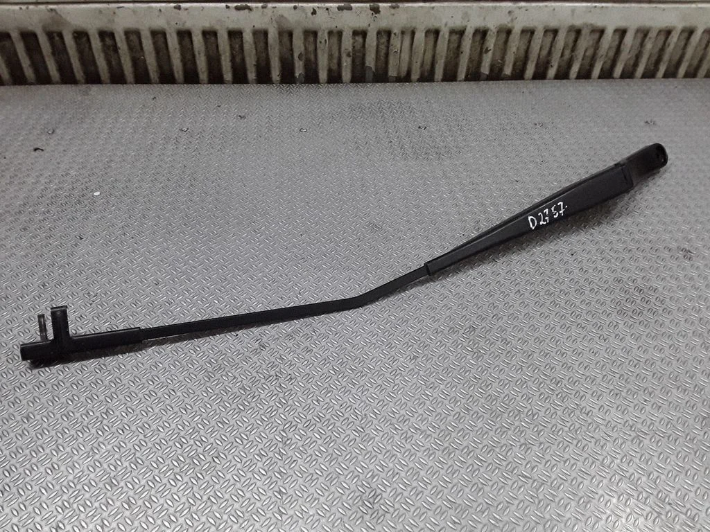 Ramię wycieraczki przedniej – Volkswagen Golf Plus (2005-2013)