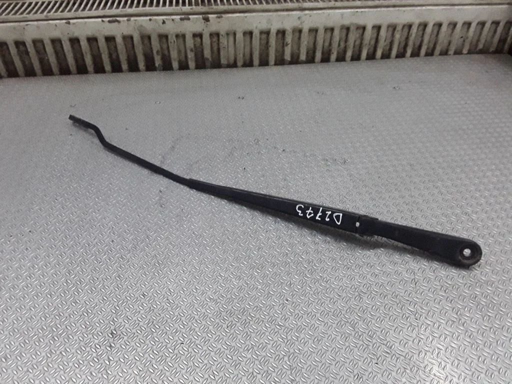 Front wiper blade arm – Skoda Fabia Mk1 (6Y) (1999-2007)