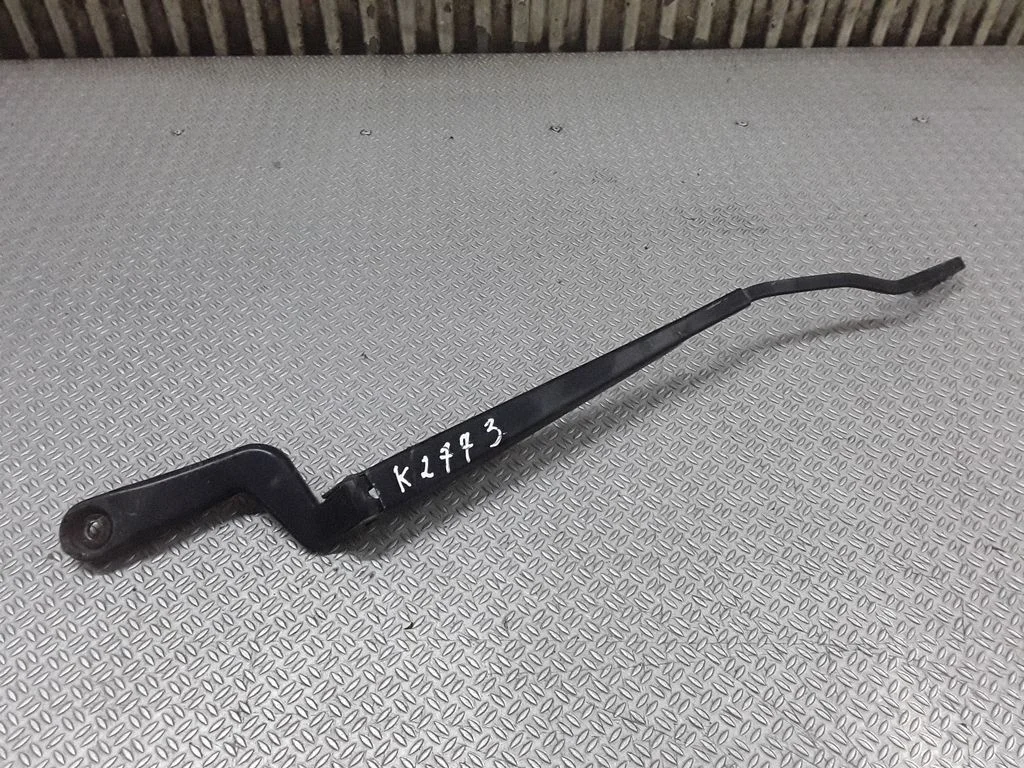 Front wiper blade arm – Skoda Fabia Mk1 (6Y) (1999-2007)