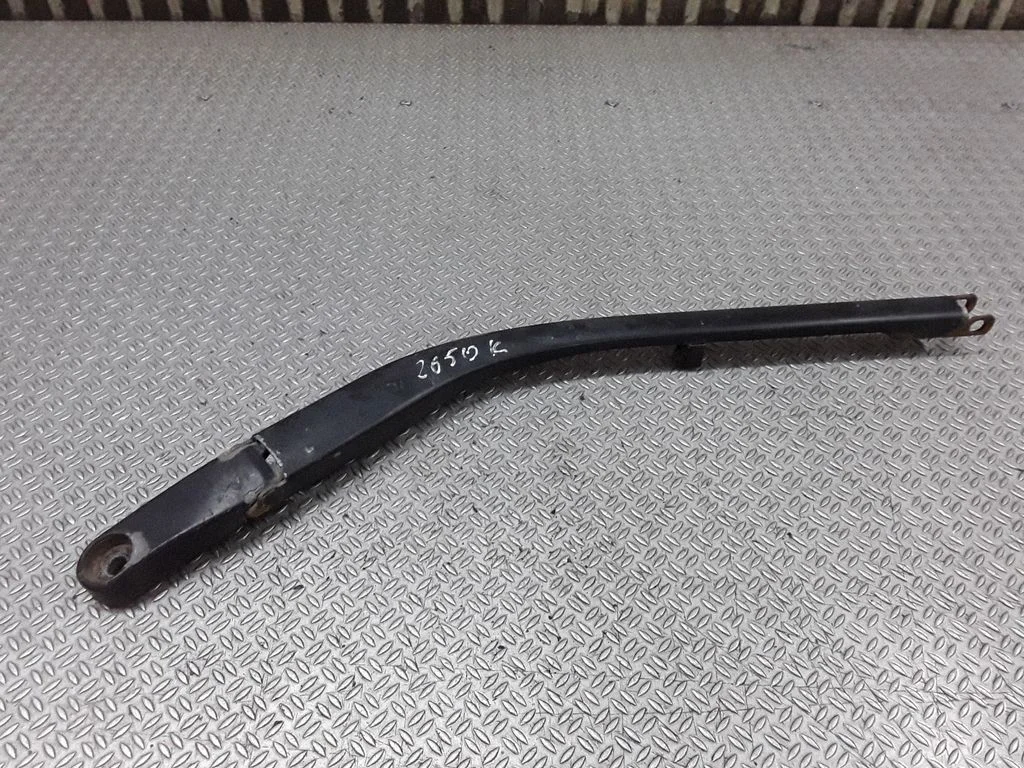Front wiper blade arm – Land Rover Discovery (1998-2004)