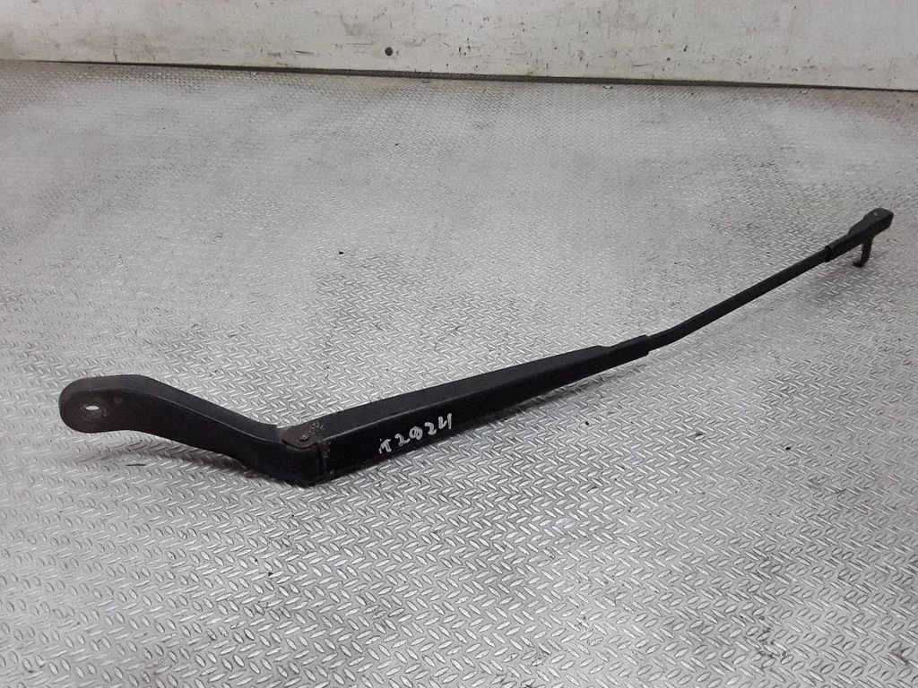 Front wiper blade arm – Volkswagen Sharan (2001-2010)