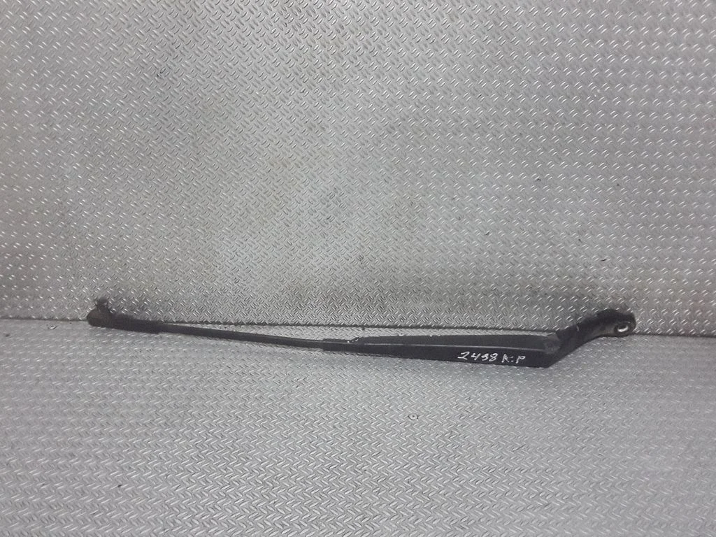 Front wiper blade arm – Ford Galaxy (2000-2006)