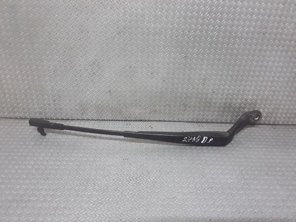 Front wiper blade arm – Ford Galaxy (2000-2006)