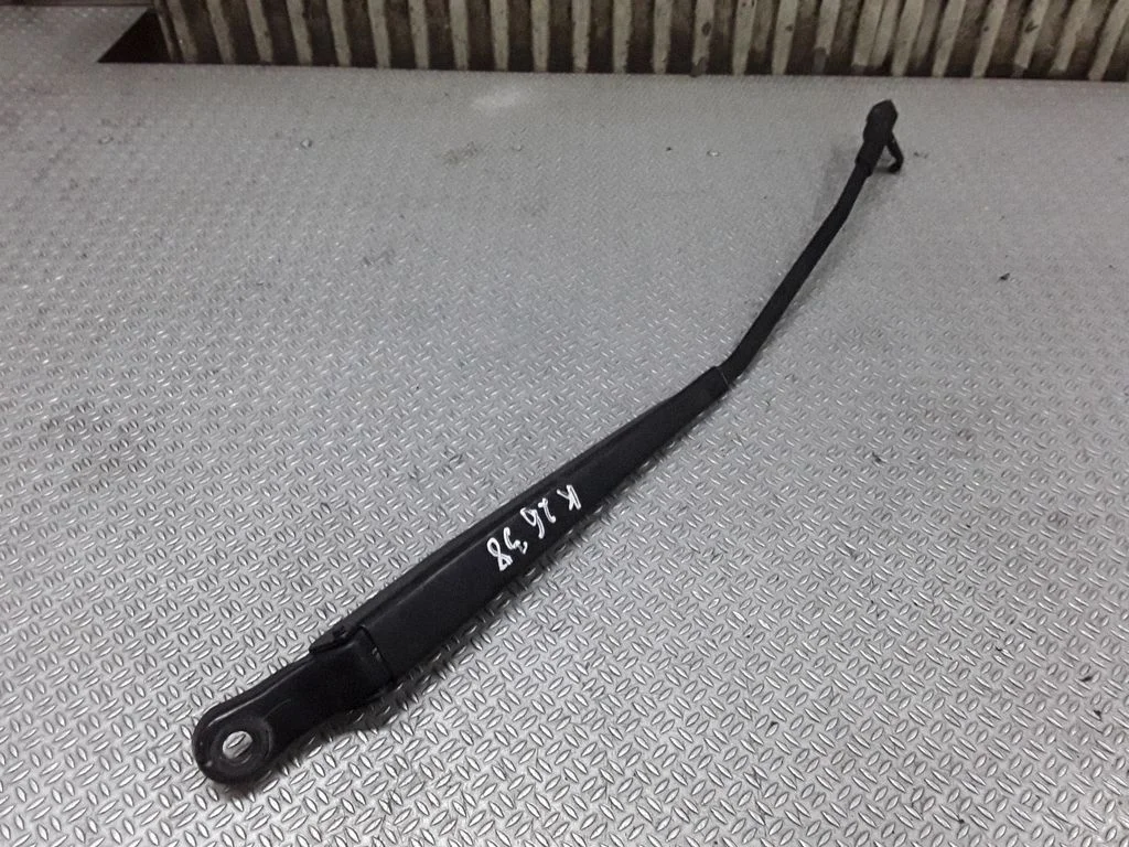 Front wiper blade arm 8200360823A – Renault Modus (2004-2007)