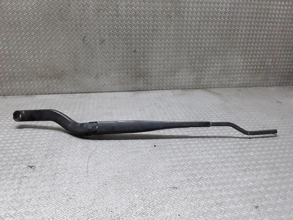Priekšējā stikla tīrītāja svira 09185812
