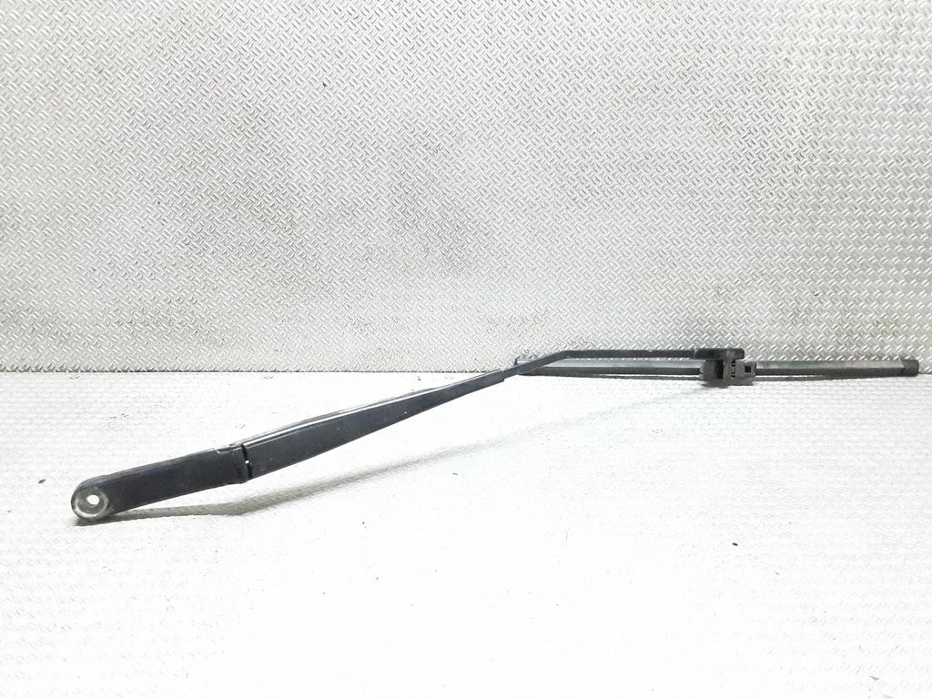 Ramię wycieraczki przedniej – Volkswagen Golf Plus (2005-2013)