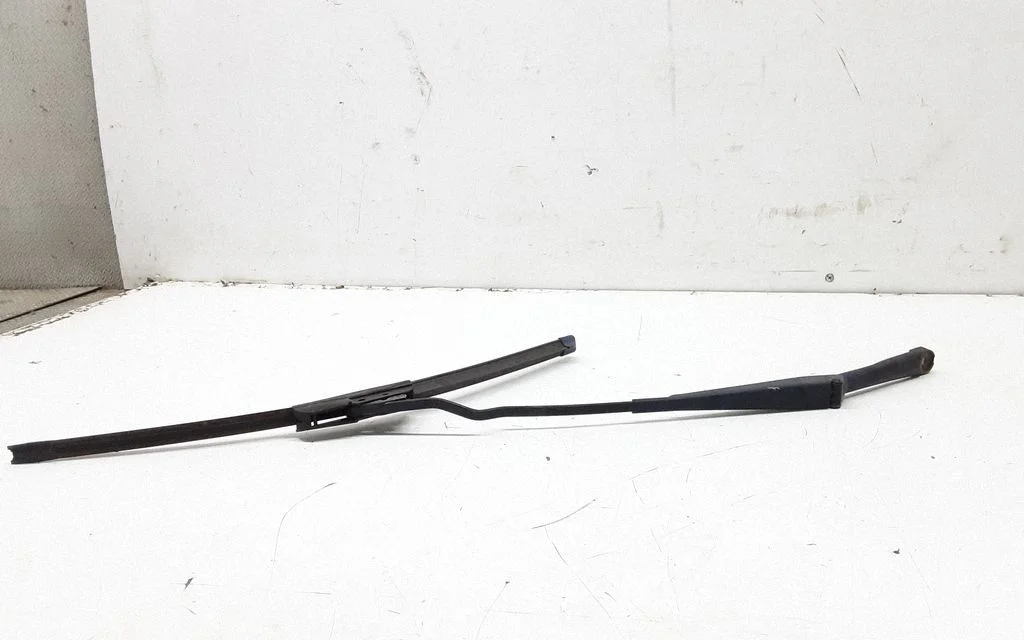 Front wiper blade arm – Volkswagen Transporter - Caravelle T4 (1991-2003)