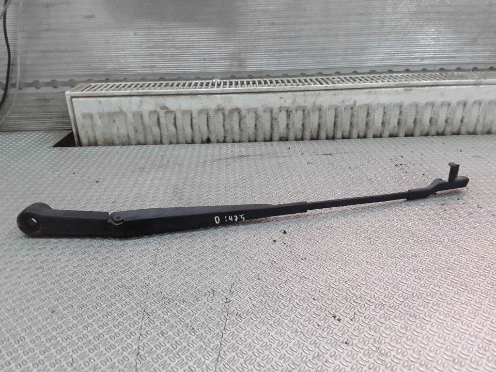 Front wiper blade arm – Citroen C4 I (2004-2010)