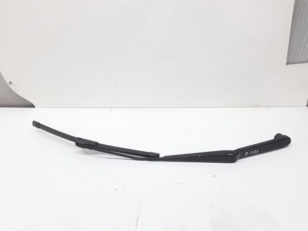 Front wiper blade arm – right