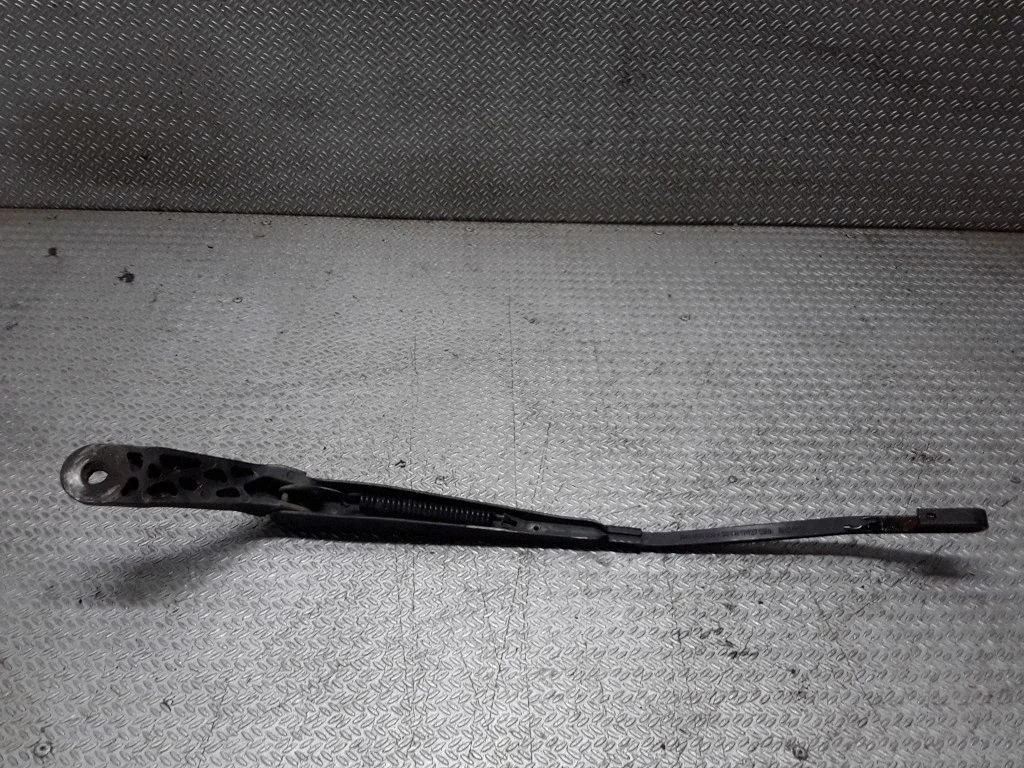 Priekšējā stikla tīrītāja svira 7M2955409