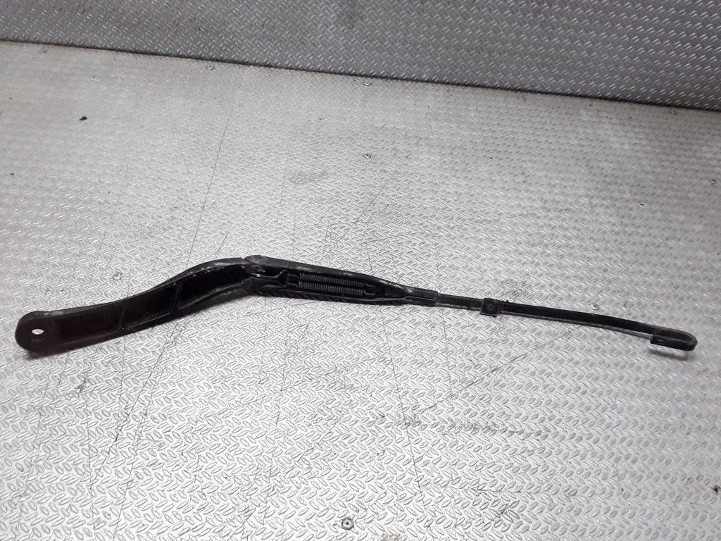 Front wiper blade arm – Audi A8 S8 D2 4D (1994-2002)