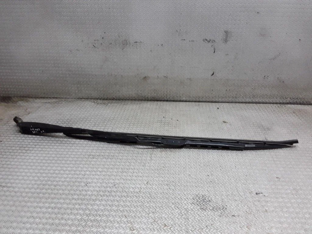Front wiper blade arm – Ford Galaxy (1995-2000)