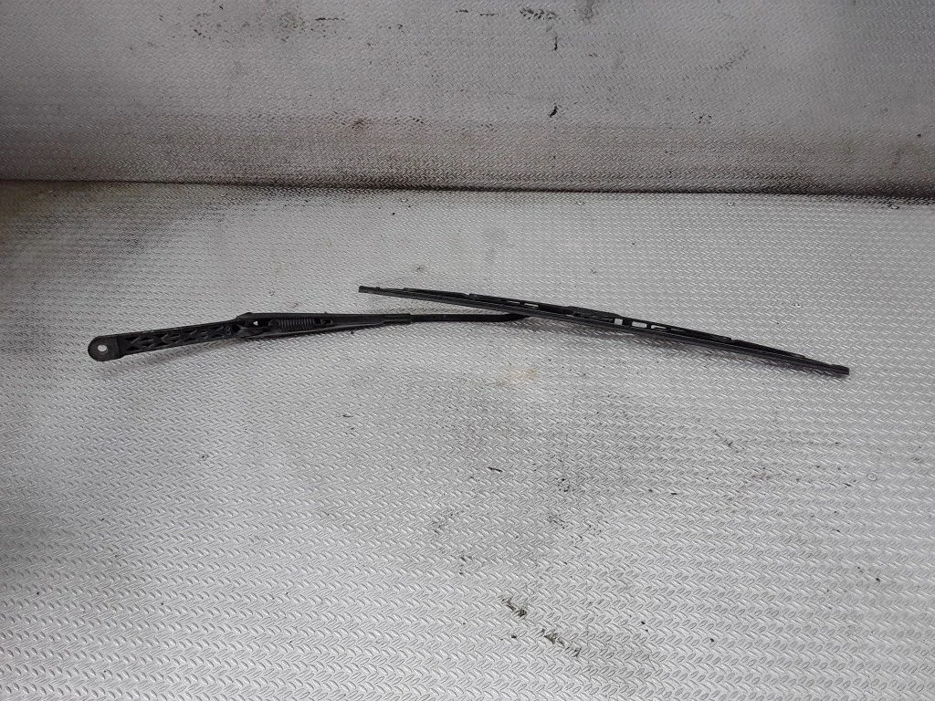 Front wiper blade arm – Volkswagen Transporter - Caravelle T4 (1991-2003)