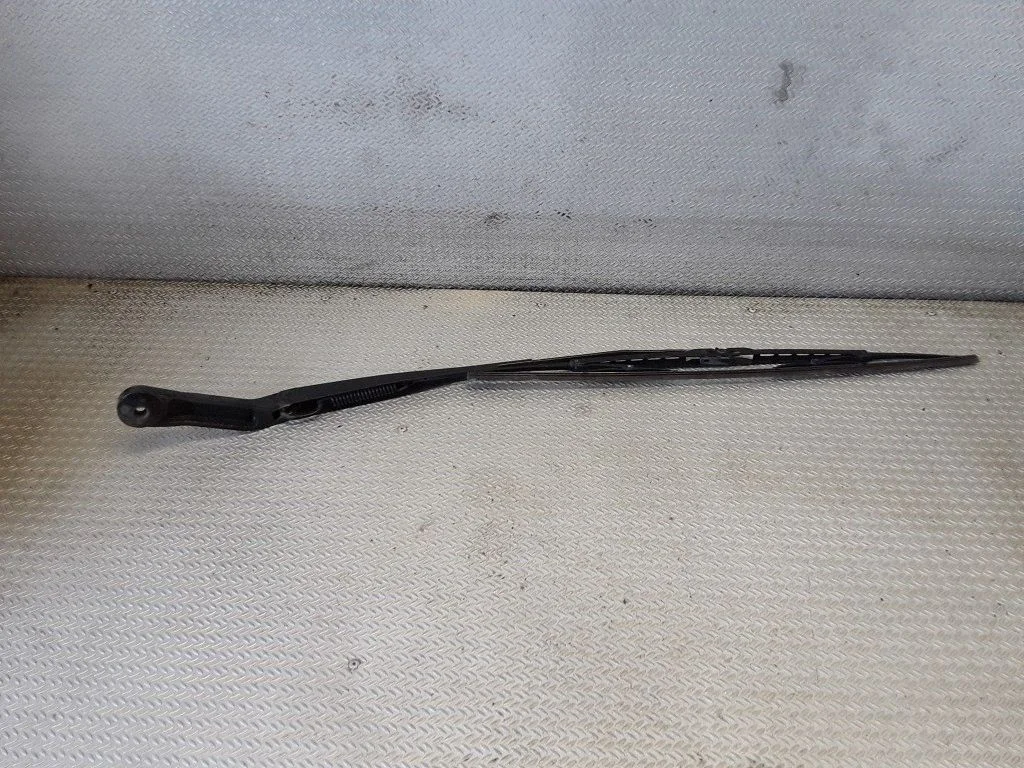 Front wiper blade arm – Opel Meriva A (2003-2010)