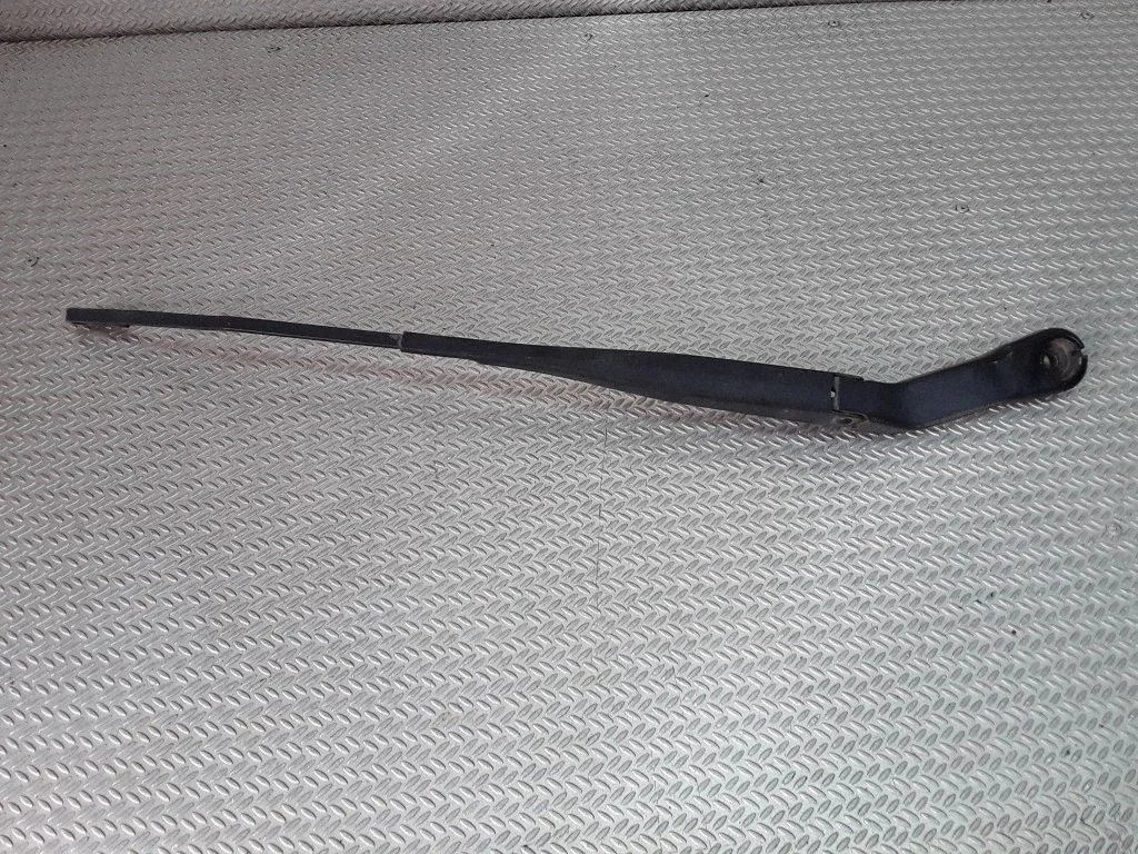 Front wiper blade arm – Opel Meriva A (2003-2010)