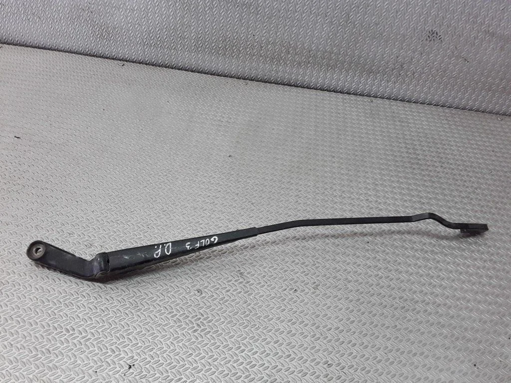 Front wiper blade arm – Volkswagen Golf III (1992-1997)