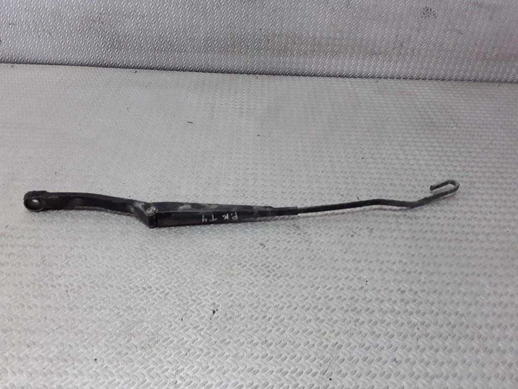 Front wiper blade arm – Volkswagen Transporter - Caravelle T4 (1991-2003)