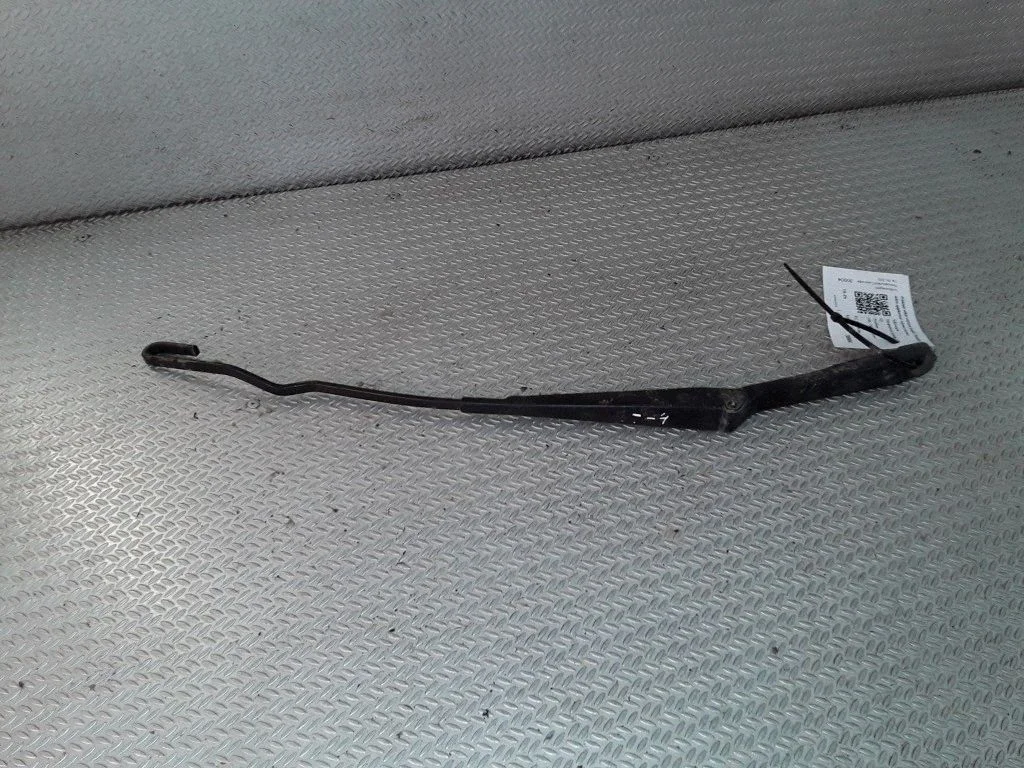 Front wiper blade arm – Volkswagen Transporter - Caravelle T4 (1991-2003)
