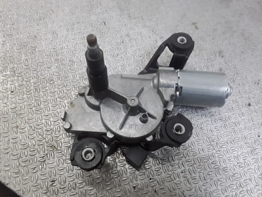 Wiper motor – Renault Megane II (2006-2008)