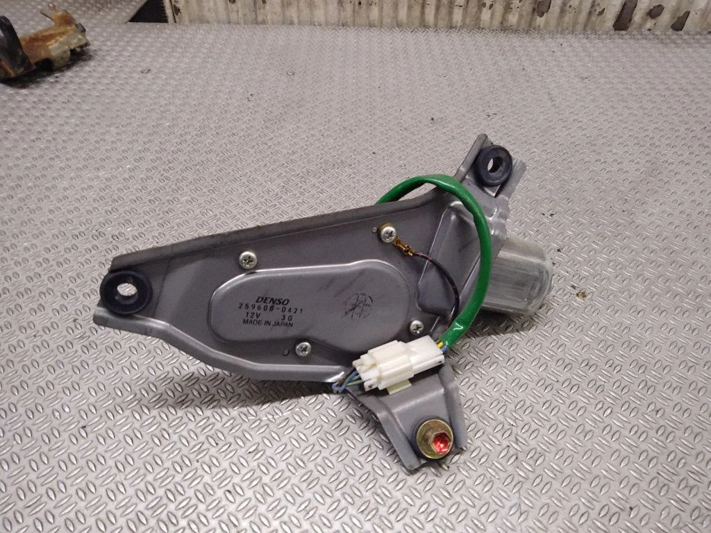 Wiper motor – Mitsubishi Outlander (2001-2007)