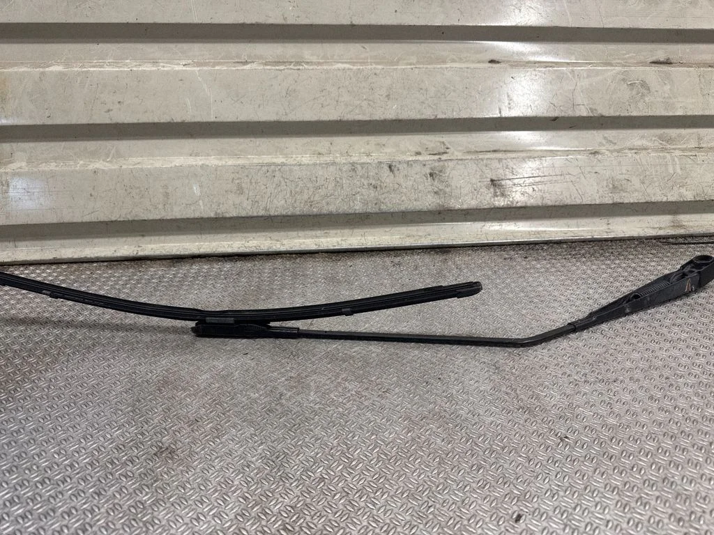 Rear wiper blade – Opel Insignia A (2008-2017)